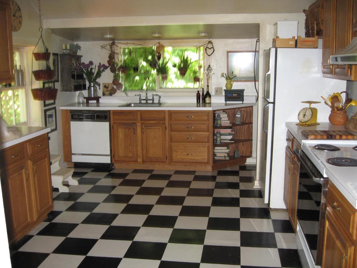 B&B On Seven Acres With Private Bed & Bath Clinton Corners Exteriör bild