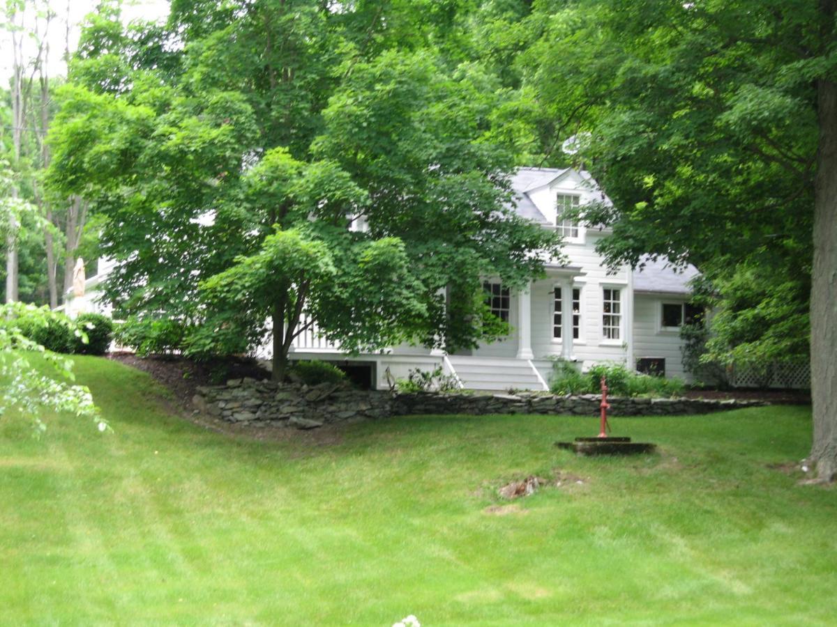B&B On Seven Acres With Private Bed & Bath Clinton Corners Exteriör bild