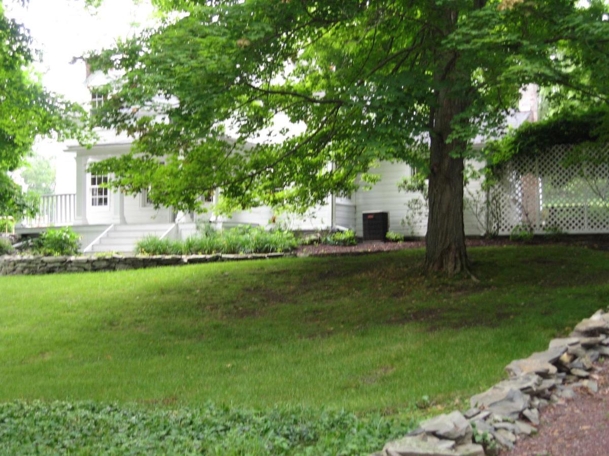 B&B On Seven Acres With Private Bed & Bath Clinton Corners Exteriör bild